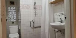 Queensway Tower / Queensway Shopping Centre (D3), Apartment #580822541